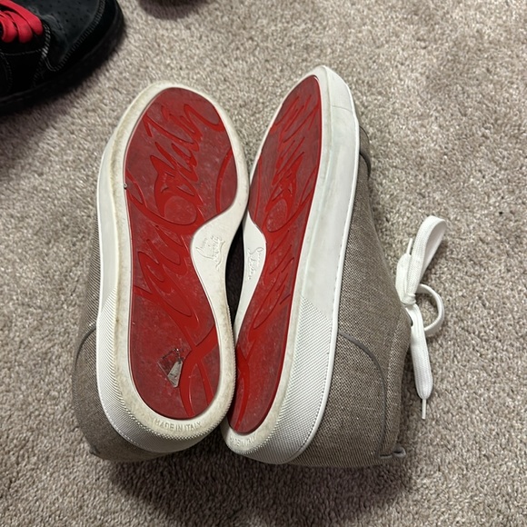 Christian Louboutin - Picture 2 of 3